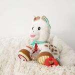 SOPHIE - Λούτρινη Σόφι με δραστηριότητες - Image 7