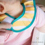 MARCUS&MARCUS -  Σαλιάρες Σιλικόνης Αδιάβροχες Βόλτας με Θήκη Γουρουνάκι - Image 6